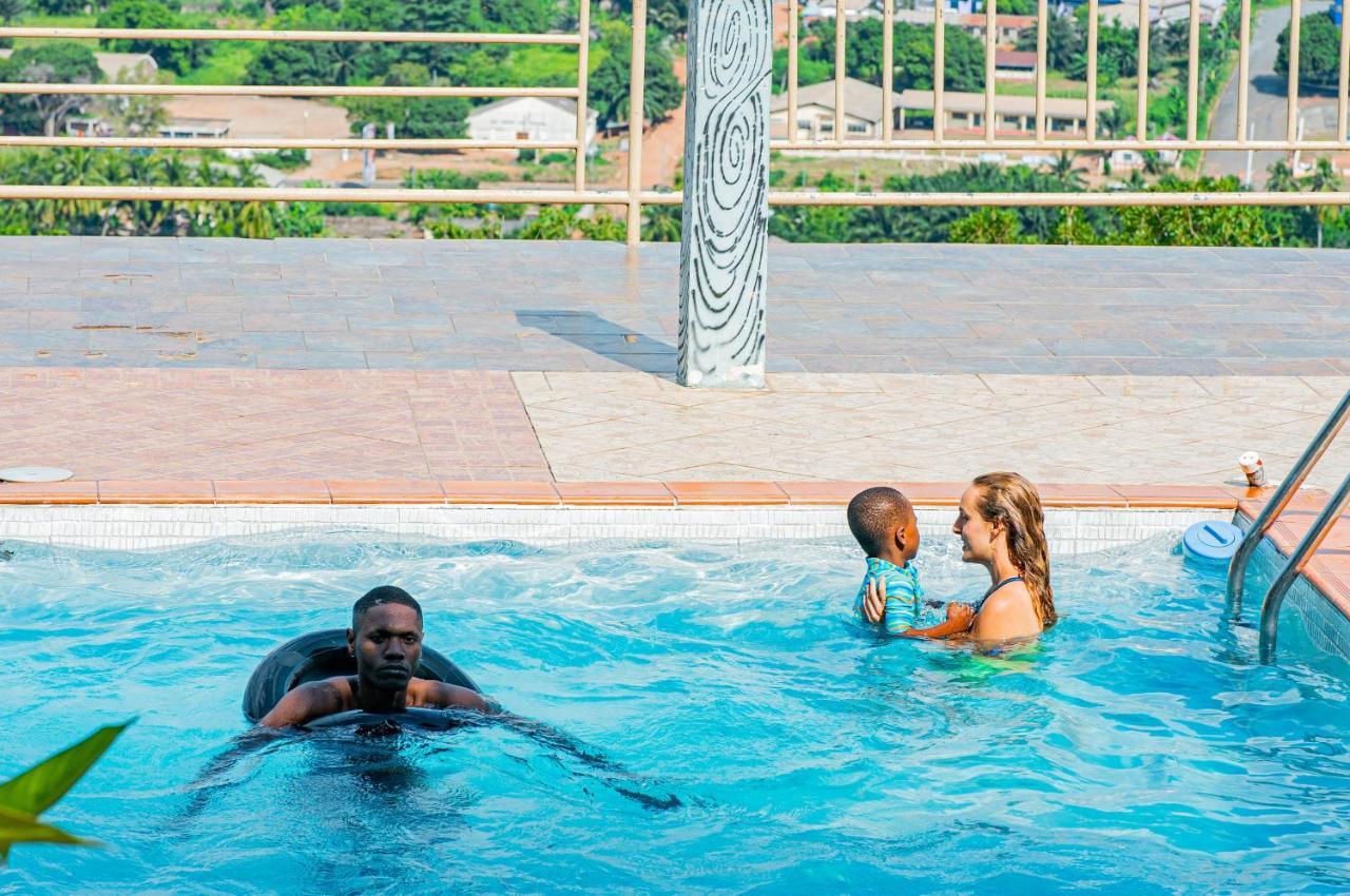 Sky Plus Hotel & Resort Ho Eksteriør bilde